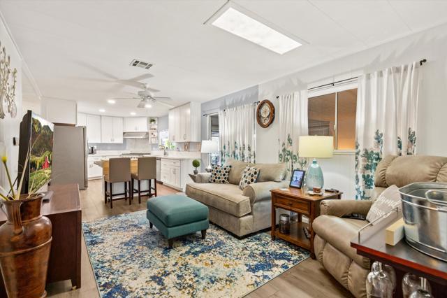 531 Paseo Perdido, Cathedral City CA: https://media.crmls.org/mediaz/f0e1d709-10f1-4844-99a0-78bb17e969e9.jpg