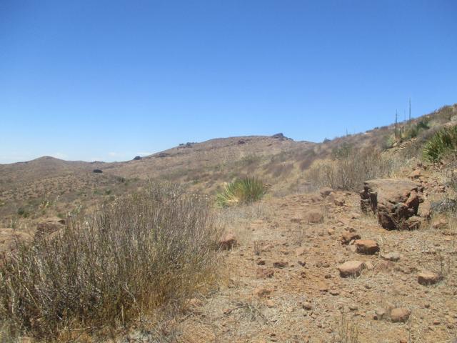 28 Hughes Canyon, Acton CA: https://media.crmls.org/mediaz/f0e1e51e-8f34-4c03-92d4-7a426f68cb01.jpg