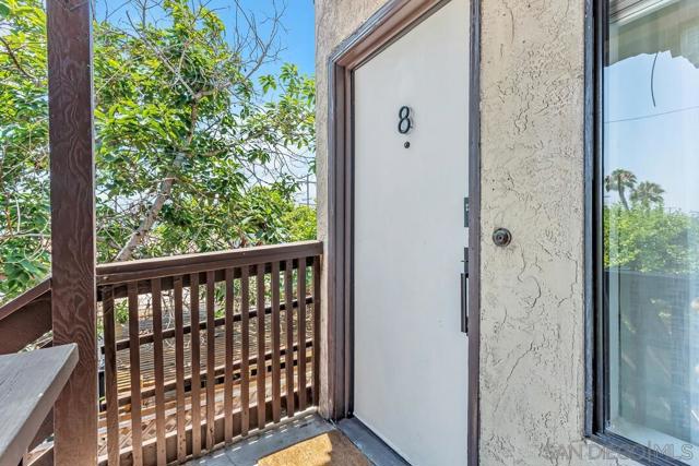 3814 Cherokee Ave, San Diego CA: https://media.crmls.org/mediaz/f0e1e67b-57fe-4591-9d9e-f53a0d4319e1.jpg