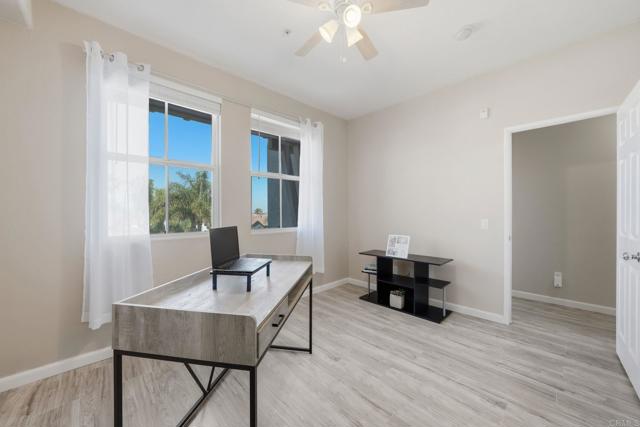 1241 Santa Cora Ave, Chula Vista CA: https://media.crmls.org/mediaz/f0e1ffa7-fb68-4409-9747-9149e4d6ce7c.jpg