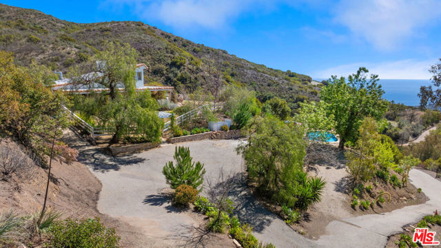 2302 Latigo Canyon Road, Malibu CA: https://media.crmls.org/mediaz/f0e26b57-b974-4ebf-9a8b-c6f424226b4a.jpg