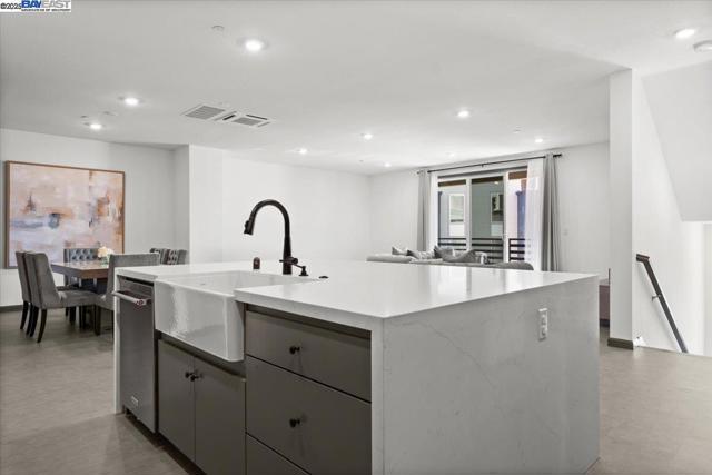 5483 Melissa Ln, Dublin CA: https://media.crmls.org/mediaz/f0e2d6d9-a593-421f-b38e-87f22382d8ae.jpg