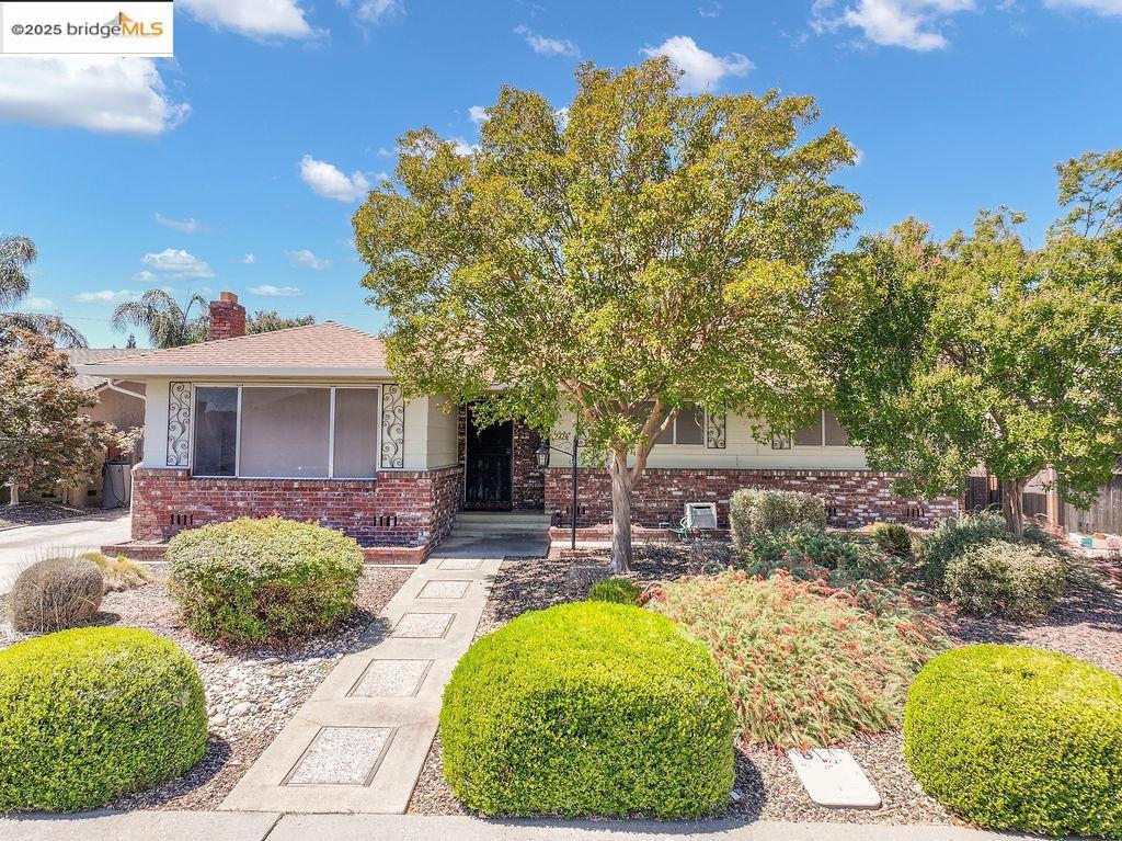 7426 Myrtle Vista Ave