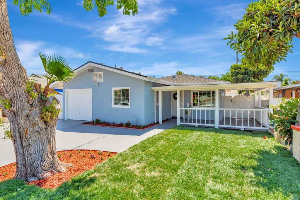 10275 Lochner Drive