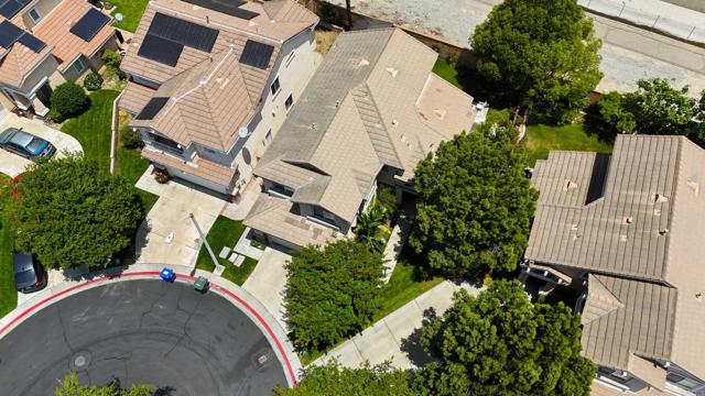8749 Fairoaks Court, Rancho Cucamonga CA: https://media.crmls.org/mediaz/f0e37526-7239-4860-adc4-b385068b2492.jpg