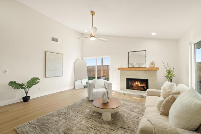 9120 Oviedo, San Diego CA: https://media.crmls.org/mediaz/f0e3d983-7a6c-4c00-a266-d65d37f307e5.jpg