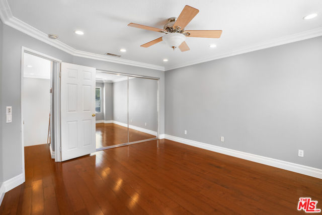 28804 Sugar Bliss Place, Santa Clarita CA: https://media.crmls.org/mediaz/f0e4153c-e1c4-4db0-be86-d74864262cd3.jpg