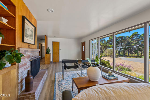 18601 Cypress Road, Fort Bragg CA: https://media.crmls.org/mediaz/f0e4dd2a-be4c-4f45-afbd-953a1ca94032.jpg