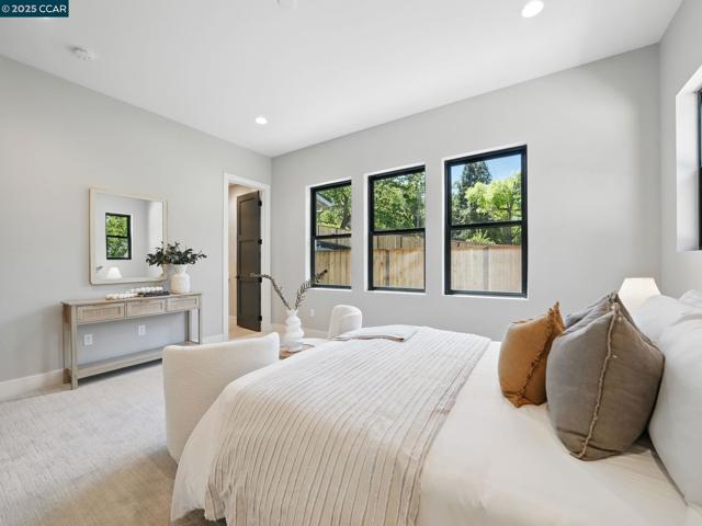 180 Castle Hill Ranch, Walnut Creek CA: https://media.crmls.org/mediaz/f0e4ef70-09b8-4ba8-8671-5afc1c057144.jpg