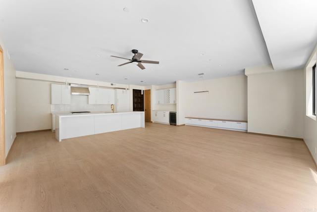 Detail Gallery Image 8 of 22 For 2670 Roosevelt St, Carlsbad,  CA 92008 - 2 Beds | 2 Baths