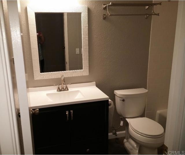 Detail Gallery Image 9 of 12 For 10244 Aquilla Dr, Lakeside,  CA 92040 - 3 Beds | 2 Baths