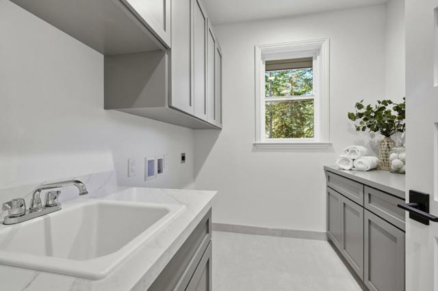 6 Timber Ridge Lane, Scotts Valley CA: https://media.crmls.org/mediaz/f0e52fc1-2c1c-4a0c-9b47-fcd6d5f69e5f.jpg