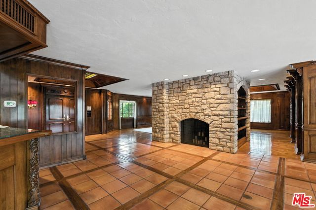 Drew Fenton | 16560 Park Lane Circle Los Angeles CA | MLS: 7286867