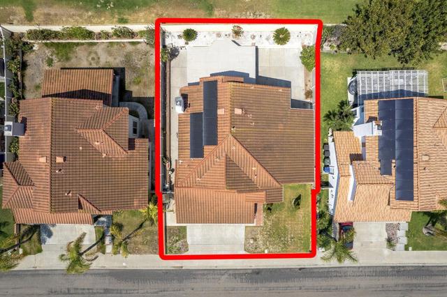 778 Avenida De La Barca, Chula Vista CA: https://media.crmls.org/mediaz/f0e706ac-fa54-4c08-b2c8-33b7417688b0.jpg