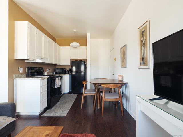 3760 Florida St, San Diego CA: https://media.crmls.org/mediaz/f0e77dc9-4f9f-4bd0-95f8-3974c5a62437.jpg