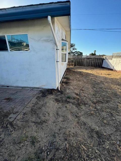 1475 Hilby Avenue, Seaside CA: https://media.crmls.org/mediaz/f0e7ba81-4e7f-45b1-863b-e2fc35e50fb5.jpg
