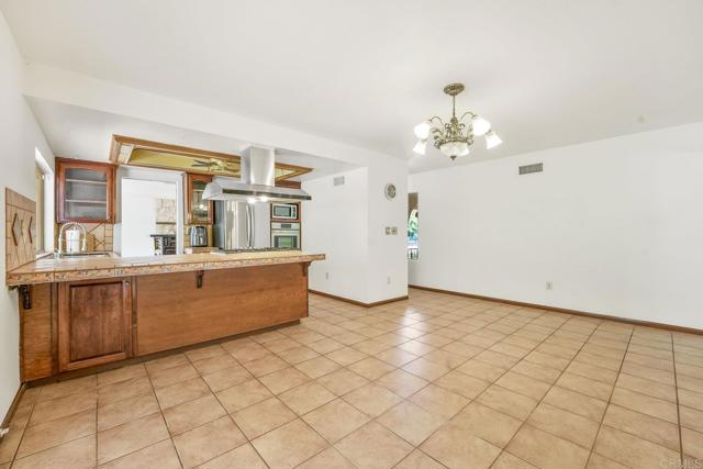 1904 Grove Road, El Cajon CA: https://media.crmls.org/mediaz/f0e91bc5-30ff-453f-8928-73b2c7778c54.jpg
