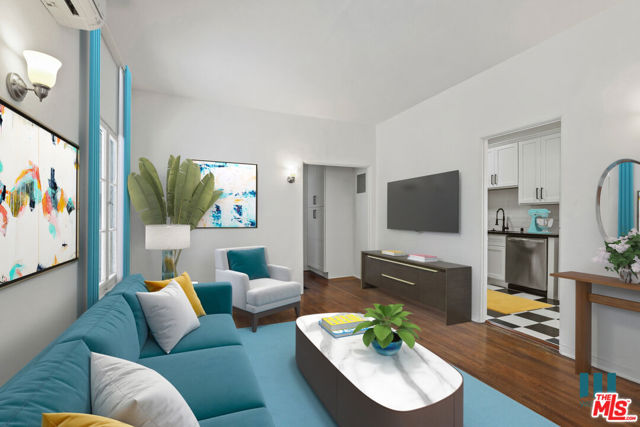8433 Blackburn Avenue, Los Angeles CA: https://media.crmls.org/mediaz/f0e92bdd-57c8-4dd9-976d-1d1fa039dda0.jpg