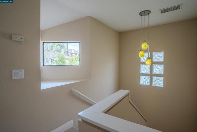 772 Lakemont Pl, San Ramon CA: https://media.crmls.org/mediaz/f0ea8d37-6ffb-4585-84c0-28758df6ae9d.jpg