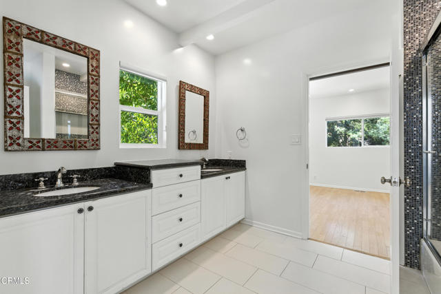 Detail Gallery Image 12 of 37 For 7772 Torreyson Dr, Los Angeles,  CA 90046 - 3 Beds | 5 Baths