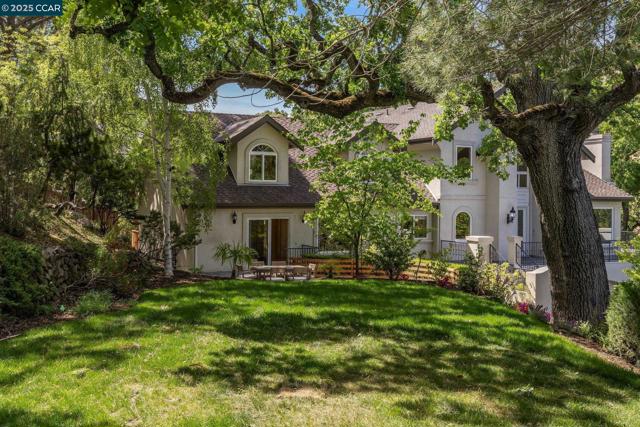 135 Dean Rd, Alamo CA: https://media.crmls.org/mediaz/f0ebb39a-f020-4cda-a7a7-044a958c96bf.jpg