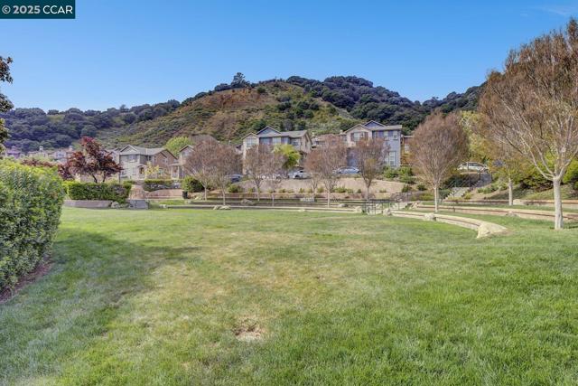 6130 Old Quarry Loop, Oakland CA: https://media.crmls.org/mediaz/f0ecfbe8-a961-4c5c-9b7f-c230c4f9b06d.jpg