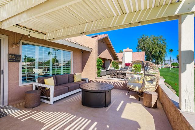 42498 Sand Dune, Palm Desert CA: https://media.crmls.org/mediaz/f0ed4b39-4c12-4f11-a405-cbf55eb67a54.jpg