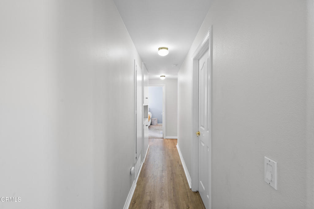 https://media.crmls.org/mediaz/f0ed5585-efc1-48b7-a0e5-49cd66995a2a.jpg?preset=X-Large