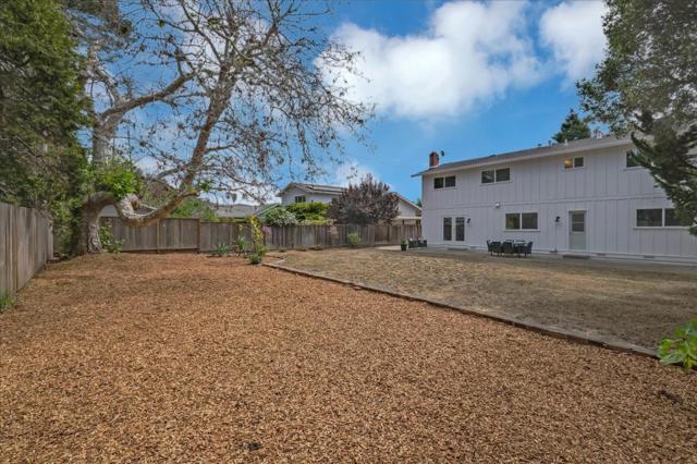 621 Monterey Avenue, Capitola CA: https://media.crmls.org/mediaz/f0ed6ce5-eb9e-43f5-9a9e-269efed25f9f.jpg