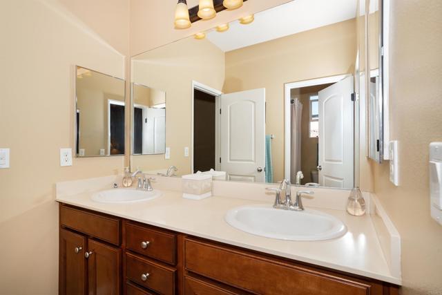 Detail Gallery Image 30 of 68 For 3753 Bergen Peak Pl, Carlsbad,  CA 92010 - 4 Beds | 3/1 Baths