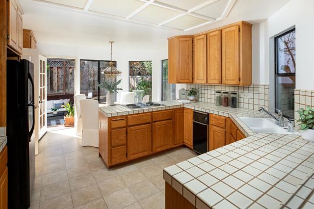 5935 Porto Alegre Drive, San Jose CA: https://media.crmls.org/mediaz/f0ee7678-da70-4edc-9293-3df84b98a837.jpg