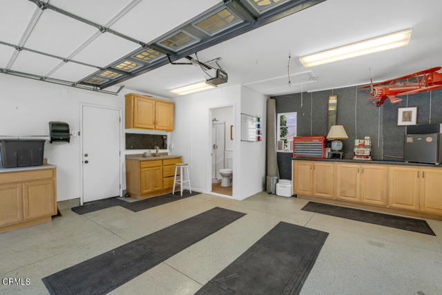 110 Glen Summer Road, Pasadena CA: https://media.crmls.org/mediaz/f0ef0757-3ddf-4ae8-a1d3-1e96ce192495.jpg
