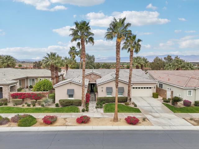 81206 Barrel Cactus Road, La Quinta CA: https://media.crmls.org/mediaz/f0ef2179-8d0b-42aa-b02d-e96bd9ca5ce5.jpg