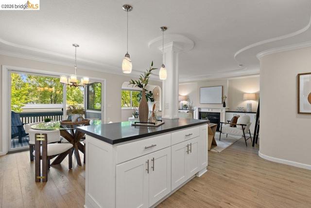 1156 Running Springs Rd., Walnut Creek CA: https://media.crmls.org/mediaz/f0ef3a5a-269b-4d76-896e-f5f0b33c8e9d.jpg