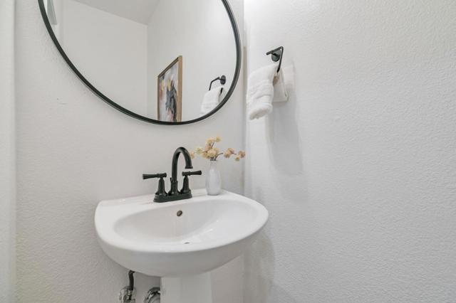 17715 Calle Hermosa, Morgan Hill CA: https://media.crmls.org/mediaz/f0ef6838-5de2-4c7b-87e4-d348bb264205.jpg