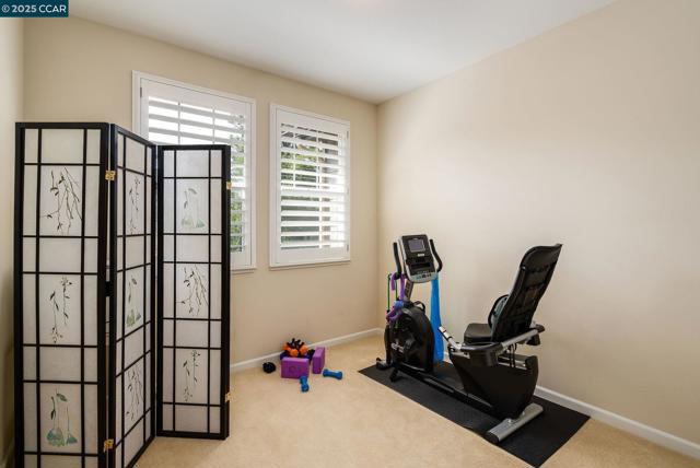 338 El Paseo Cir, Walnut Creek CA: https://media.crmls.org/mediaz/f0f01267-ead4-48bd-9e88-16ecf0ef77a2.jpg