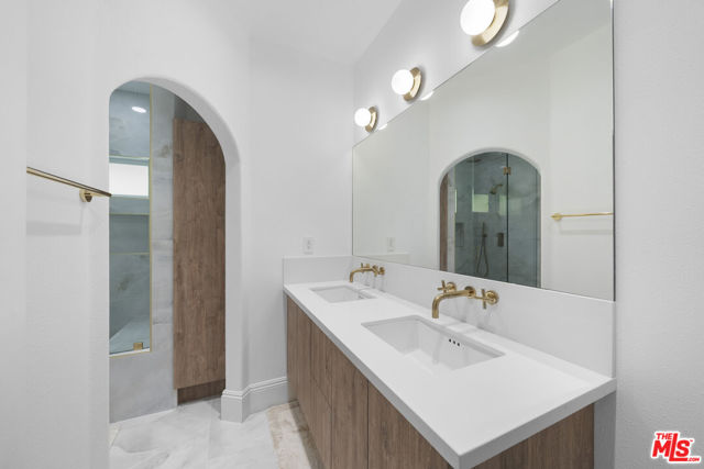 Image 27 of 49 For 12917 Galewood Street