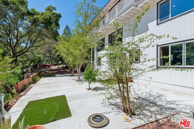 26 Ardor Drive, Orinda CA: https://media.crmls.org/mediaz/f0f0817c-379e-4137-80e2-22980b072d12.jpg