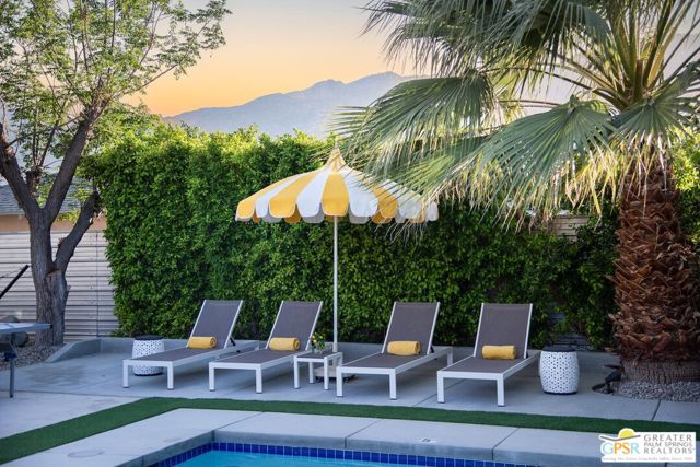 3784 E Calle San Raphael, Palm Springs CA: https://media.crmls.org/mediaz/f0f08555-7cc7-4180-937c-cdf7d9c06bd5.jpg