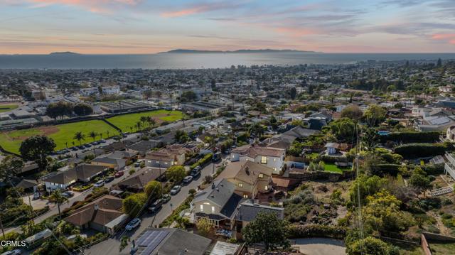 2269 Hyland Avenue, Ventura CA: https://media.crmls.org/mediaz/f0f0f4bb-6e76-4271-8e11-cfa8017cbcf2.jpg