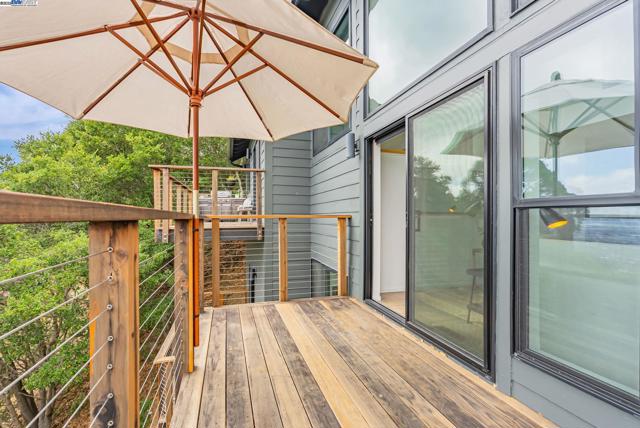 1106 Besito Ave, Berkeley CA: https://media.crmls.org/mediaz/f0f16b68-659a-4e86-9336-3f8311e8ef54.jpg