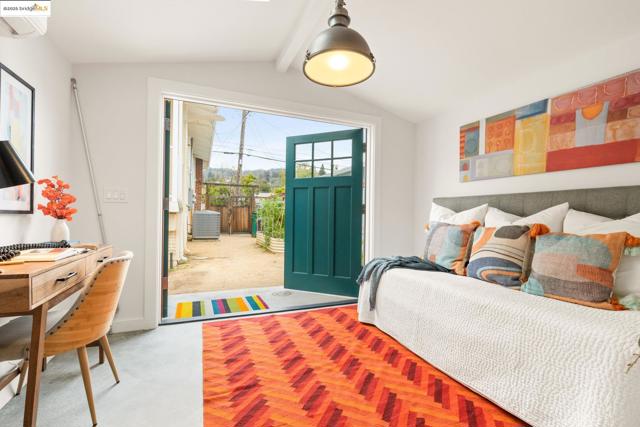 2941 Madeline St, Oakland CA: https://media.crmls.org/mediaz/f0f2063d-89ab-4a6d-9dc2-f74c98857d76.jpg