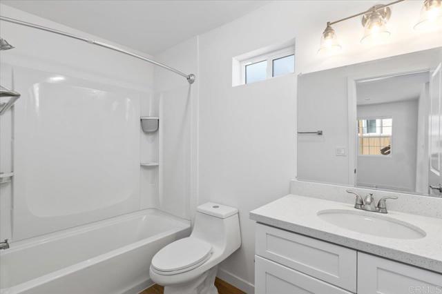 Detail Gallery Image 11 of 30 For 406 S Cleveland, Oceanside,  CA 92054 - 2 Beds | 1 Baths