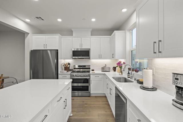 Detail Gallery Image 19 of 55 For 745 Winchester Dr, Oxnard,  CA 93036 - 4 Beds | 3/1 Baths