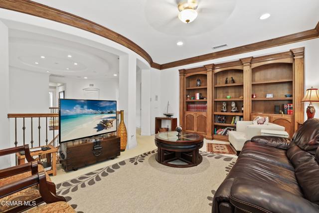 20253 ViA Galileo, Porter Ranch CA: https://media.crmls.org/mediaz/f0f40325-d32c-41f9-bd80-f61a72aa25af.jpg