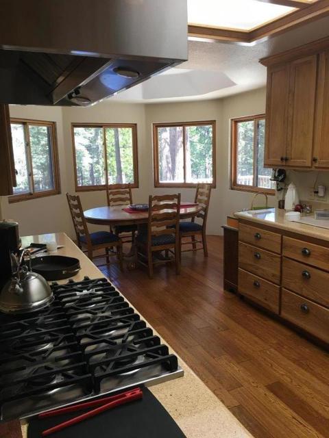 5051 Arctic Lane, Somerset CA: https://media.crmls.org/mediaz/f0f422fd-086e-456e-88b5-4110a8c54cef.jpg