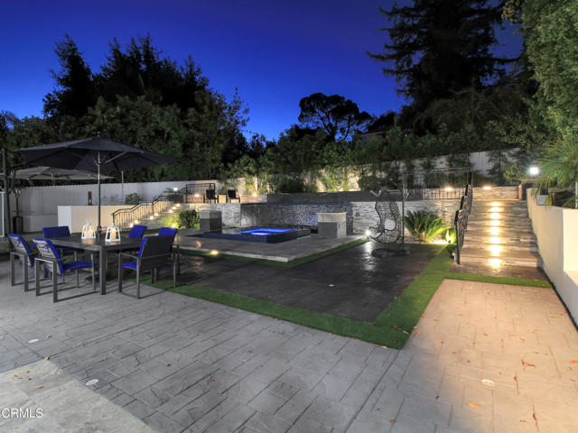 1929 Lyans Drive, La Canada Flintridge CA: https://media.crmls.org/mediaz/f0f426d2-860a-4410-8d3d-03010da0bb17.jpg