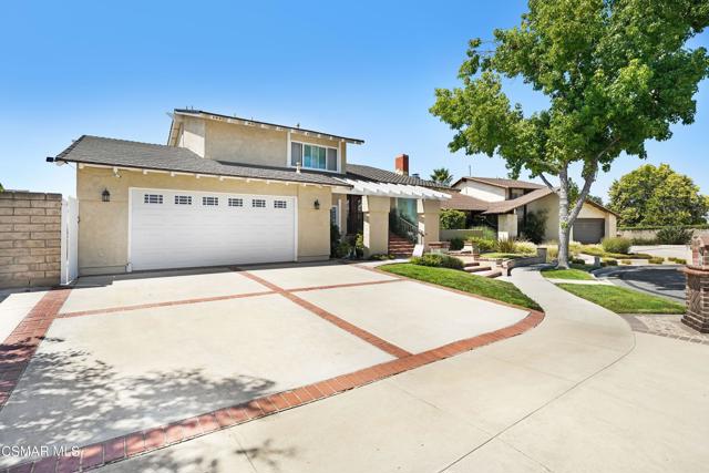 2266 Lansdale Court, Simi Valley CA: https://media.crmls.org/mediaz/f0f678f2-d5fd-4a35-8015-421050d473e0.jpg