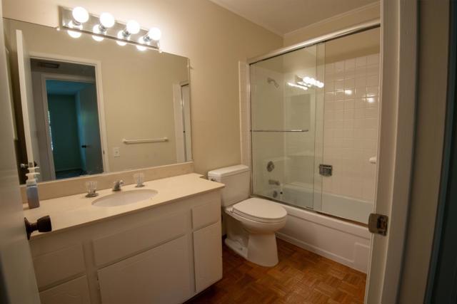 3350 La Mesa Drive, San Carlos CA: https://media.crmls.org/mediaz/f0f6dc47-9932-4519-8dbf-b9d54a0abe7c.jpg