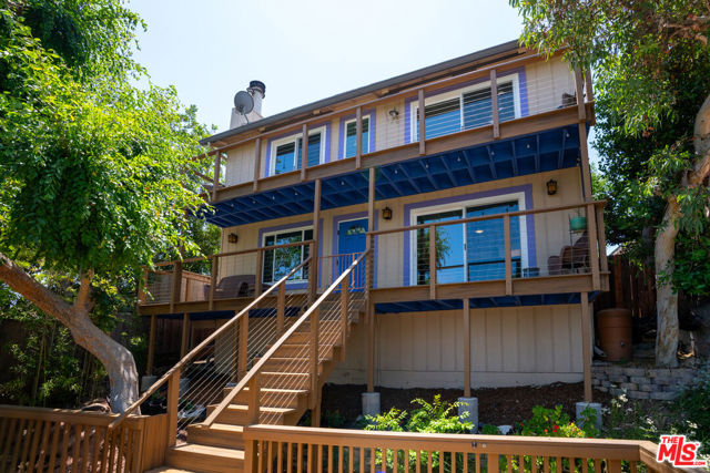 353 Mavis Drive, Los Angeles CA: https://media.crmls.org/mediaz/f0f727a5-29fc-4d9d-a9c2-9923a508f500.jpg